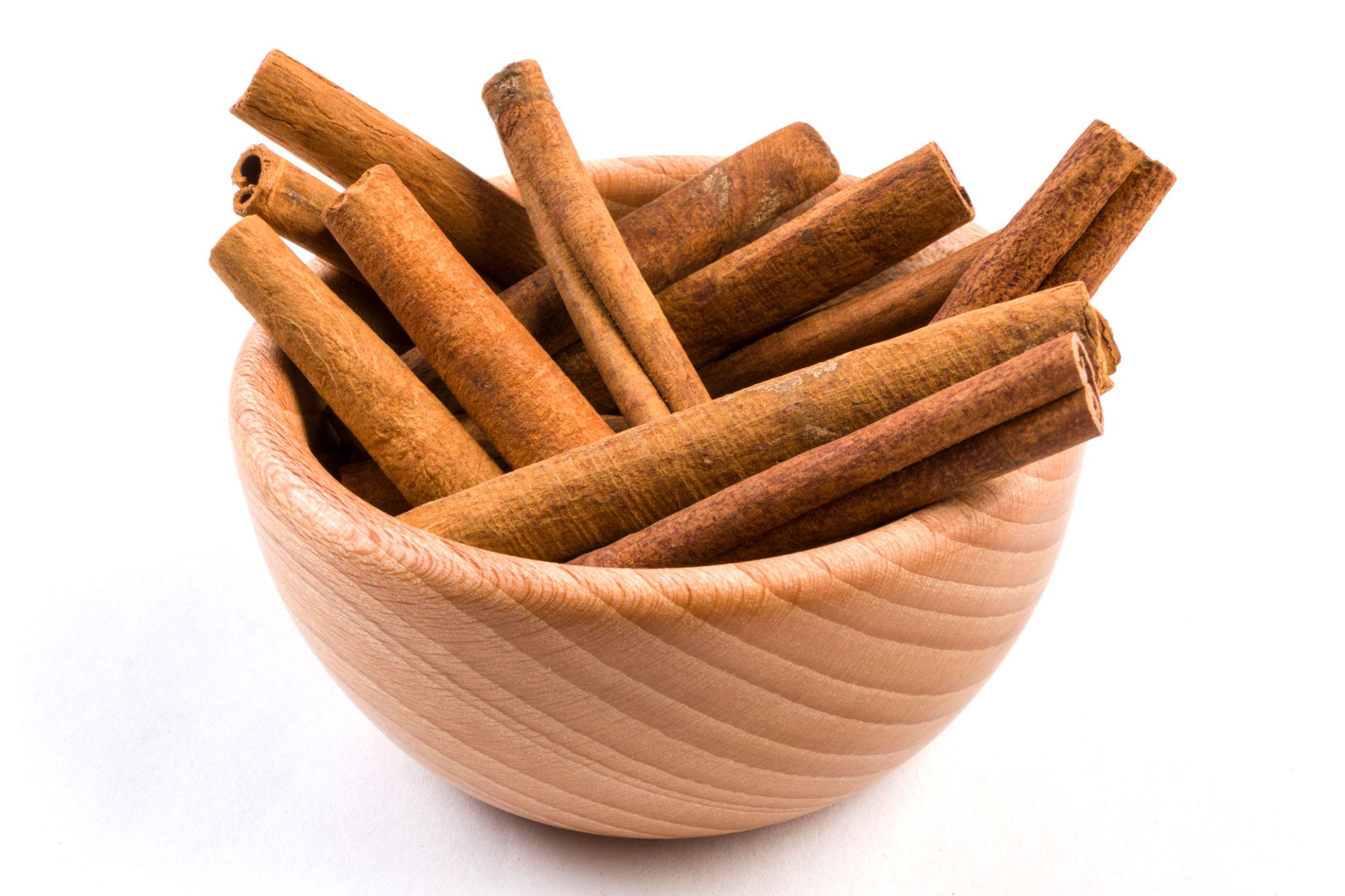 ELA Spices Premium Cinnamon Sticks (Dalchini) – Naturally Aromatic, Handpicked & Pure Cinnamon for Tea, Baking, Desserts, Curries & Gourmet Cooking