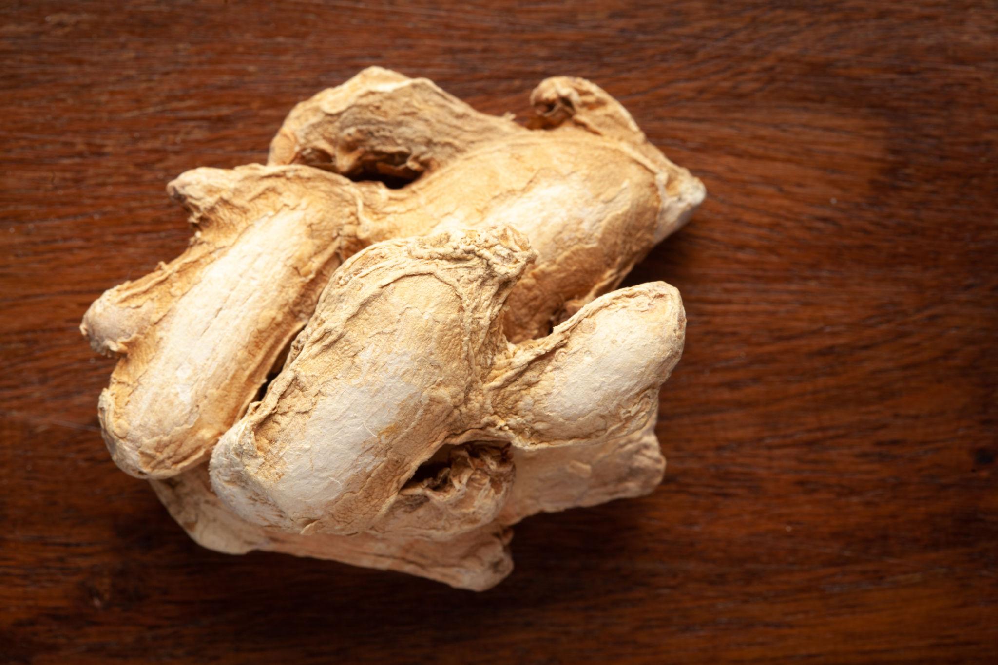 ELA Spices Premium Dry Ginger (Sonth/Chukku) Whole & Natural – Aromatic, Pure Dried Ginger for Tea, Herbal Drinks, Cooking, Baking & Traditional Recipes